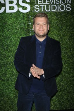 aktör James Corden
