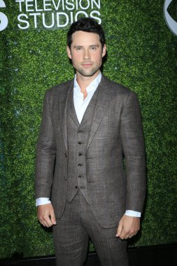 aktör Ben Hollingsworth