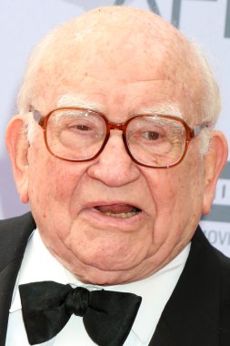 aktör Ed Asner 
