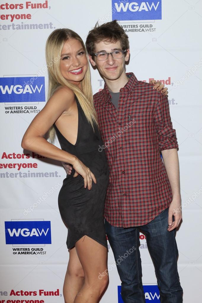 Elle Mclemore Noah Robbins Stock Editorial Photo C Jean Nelson 113219270