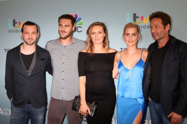 Kova döküm, Gethin Anthony, gri Damon, Michaela Mcmanus, Claire Holt, David Duchovny
