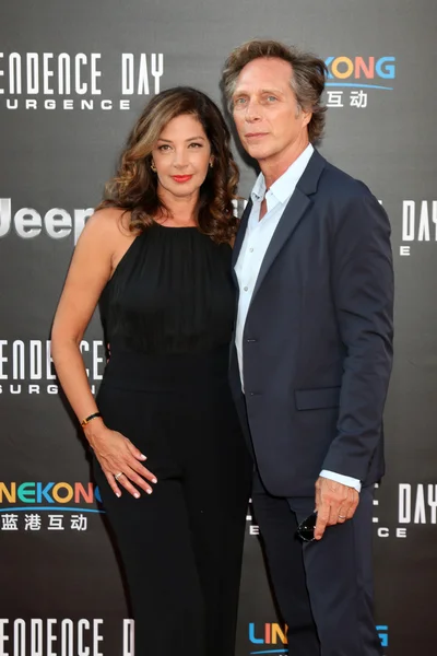 Kymberly Kalil, William Fichtner — Stockfoto