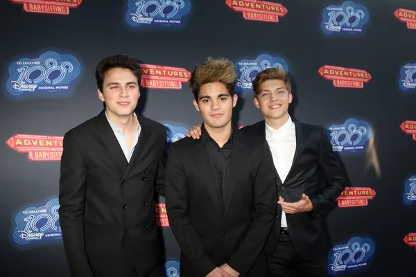 Für immer in deinem Geist, liam attridge, ricky garcia, emery kelly — Stockfoto