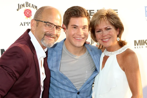 Dennis DeVine, Adam Devine, Penny DeVine — Stock Photo, Image