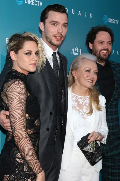 Kristen Stewart, Nicholas Hoult, Jacki Weaver, Drake Doremus — Stock Photo, Image