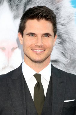 Aktör Robbie Amell