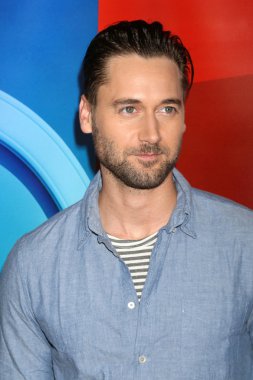 aktör Ryan Eggold 