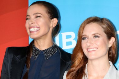 Stephanie Corneliussen, Grace Gummer