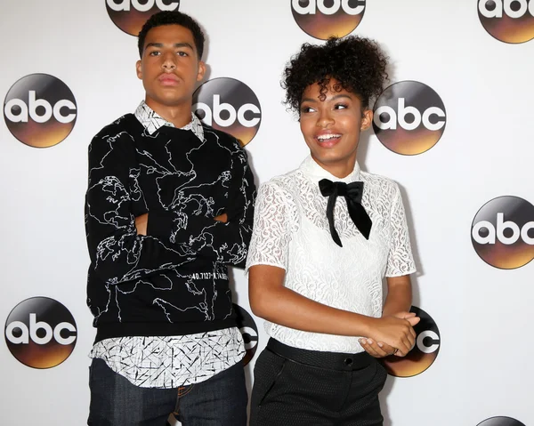 Marcus Scribner, Yara Shahidi — Stock fotografie