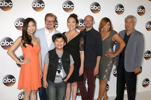 Krista Yu, Dave Foley, Albert Tsai, Suzy Nakamura, Jonathan Slavin, Tisha Campbell-Martin, Dana Lee — Zdjęcie stockowe