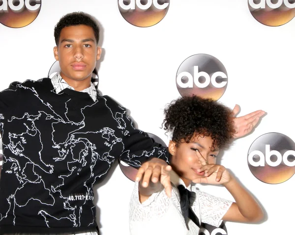 Marcus Scribner, Yara Shahidi — Stok fotoğraf