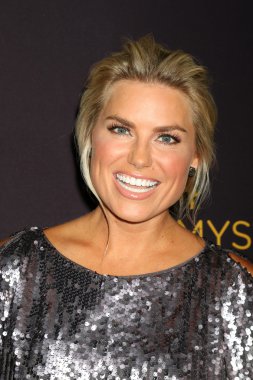 Gündüz Tv Kutladı Emmy Sezon 