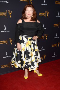 aktris Renee Lawless 