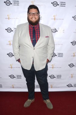 aktör Charley Koontz 