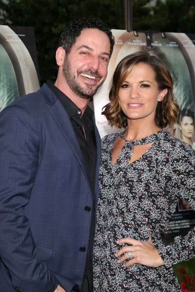 Matt Katrosar, Melissa Claire Egan — Fotografie, imagine de stoc