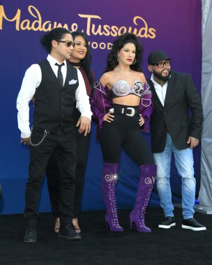  Chris Perez, Suzette Quintanilla, Selena Quintanilla Balmumu Figür, A.B. Quintanilla