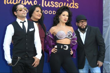 Chris Perez, Suzette Quintanilla, Selena Quintanilla Balmumu Figür, A.B. Quintanilla