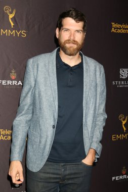 aktör Timothy Simons 