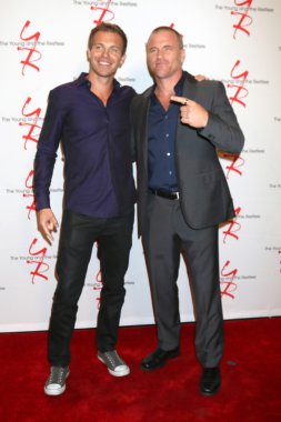 Micheel Roark, Sean Carrigan
