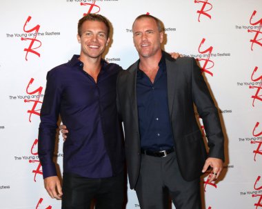 Micheel Roark, Sean Carrigan