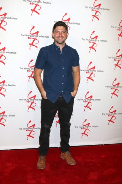 aktör Robert Adamson