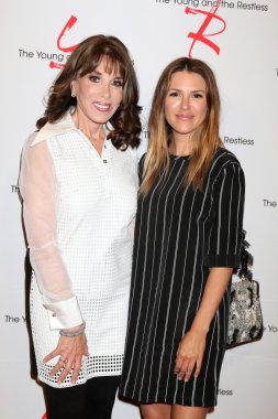 Kate Linder, Elizabeth Hendrickson