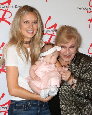 Melissa Ordway, Olivia Christine Gaston, Beth Maitland 