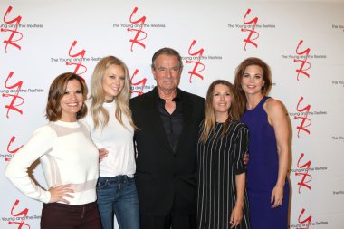  Melissa Claire Egan, Melissa Ordway, Eric Braeden, Elizabeth Hendrickson, Gina Tognoni