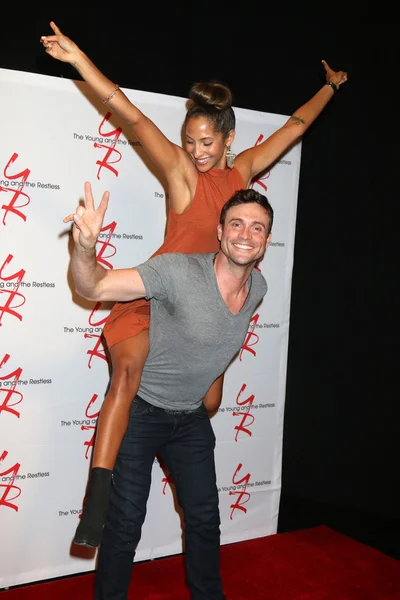 Christel Khalil, Daniel Goddard — Foto Stock