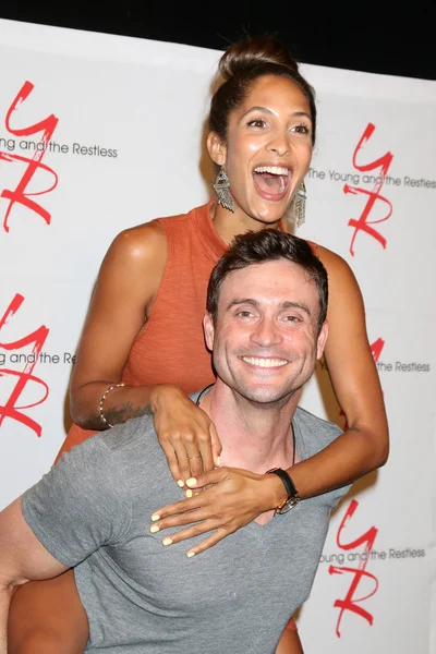 Christel Khalil, Daniel Goddard — Zdjęcie stockowe