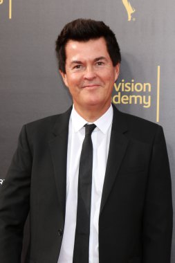 aktör Simon Fuller 