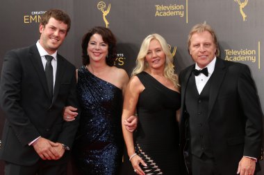 Sean Dwyer, Konuk, Haziran Hansen, Sig Hansen