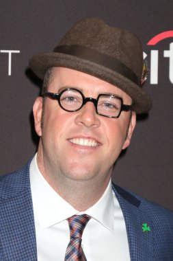 aktör Chris Sullivan