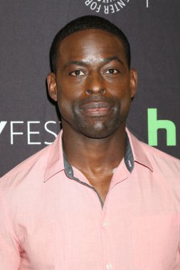 aktör Sterling K. Brown