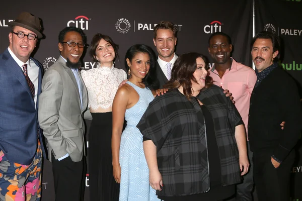 Chris Sullivan, Ron Cephas Jones, Mandy Moore, Susan Kelechi Watson, Justin Hartley, Chrissy Metz, Sterling K. Brown, Milo Ventimiglia — Fotografia de Stock