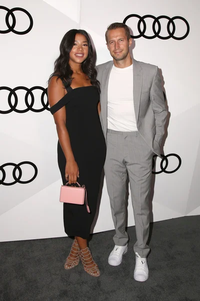 Hannah Bronfman, Brendan Falls — Stockfoto