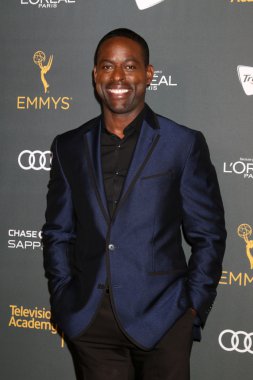 aktör Sterling K Brown
