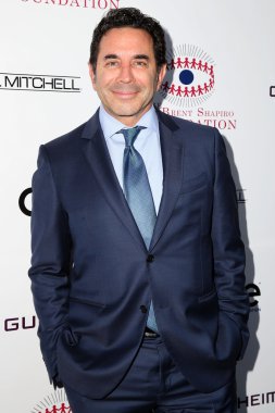 plastik cerrah Paul Nassif