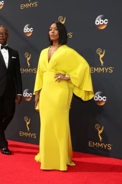 aktris Angela Bassett