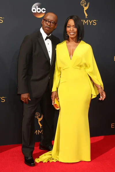 Courtney B Vance, Angela Bassett —  Fotos de Stock