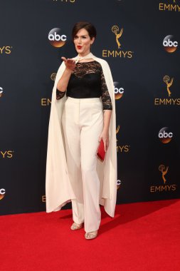 şarkıcı Our Lady J