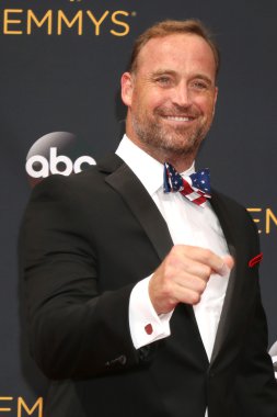 aktör Matt Iseman