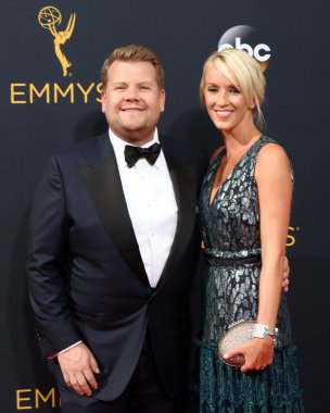 aktör James Corden