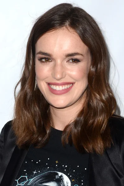 Actress Elizabeth Henstridge — Stock Photo, Image