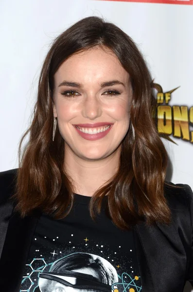 Actress Elizabeth Henstridge — Stock Photo, Image