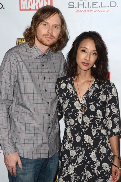 Jed Whedon, Maurissa Tancharoen — Zdjęcie stockowe