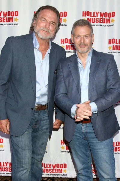 Los Angeles May Darby Hinton Kevin Spirtas Hollywood Museum Opens — Stock Photo, Image