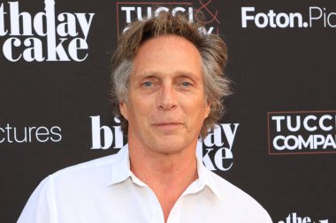 LOS ANGELES - 16 Haziran 2021 'de Beverly Hills, CA' de The Birthday Cake LA Premiere 'de William Fichtner