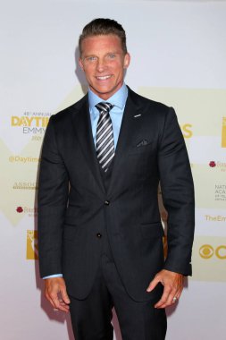 LOS ANGELES - 13 Haziran, Steve Burton 48. Gündüz Emmy Ödülleri Basın Hattında - 13 Haziran, ATI Stüdyolarında 13 Haziran 2021, Burbank, CA