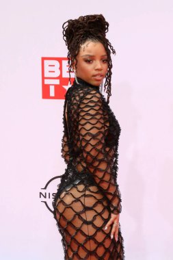 LOS ANGELES - 27 Haziran 2021 BET Ödülleri 'nde Chloe Bailey 27 Haziran 2021' de Microsoft Tiyatrosu 'na geldi.